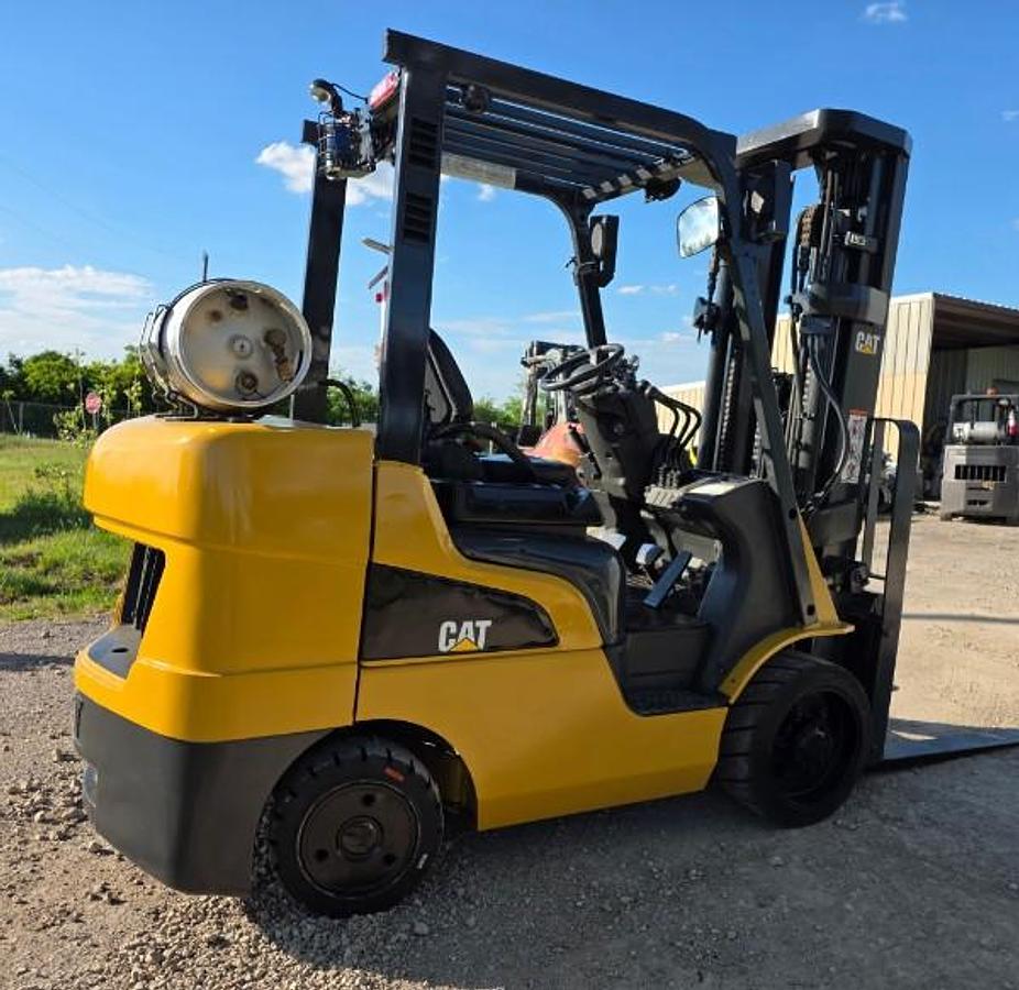 Refurbished 2020 CAT / Mitsubishi FGC25N