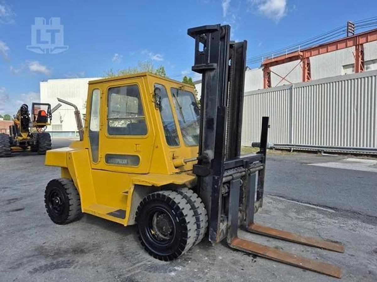 Used 2000 CAT DP70