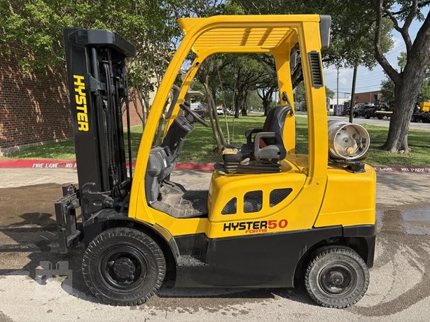 Used LOW HOURS: 2019 Hyster H50FT