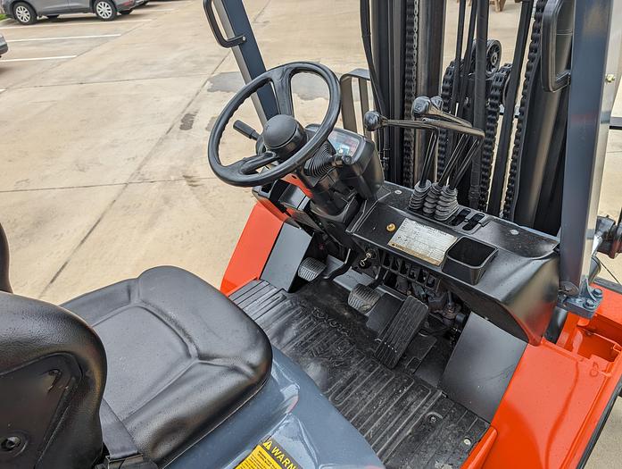 Refurbished Reconditioned: 2010 Toyota 7FDU35