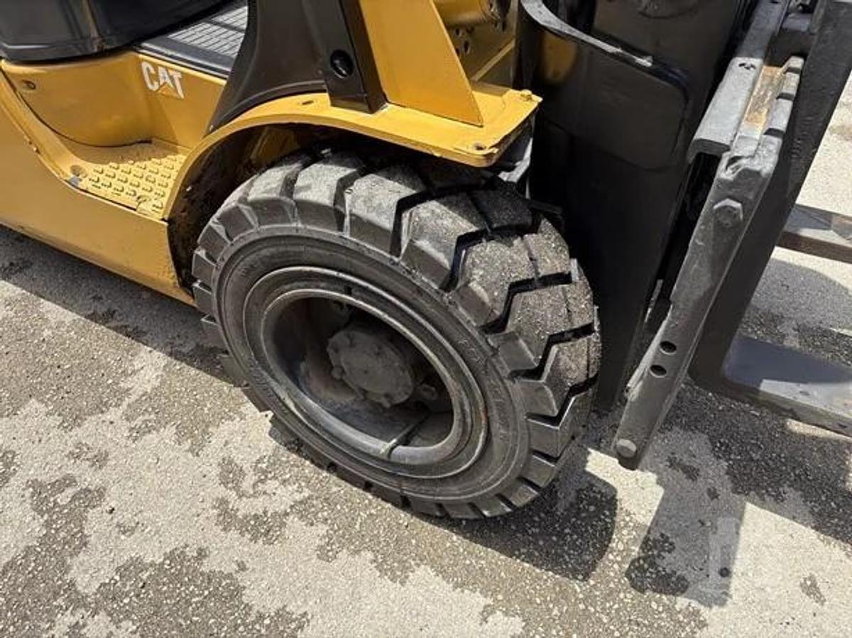 Refurbished 2018 CAT GP30N