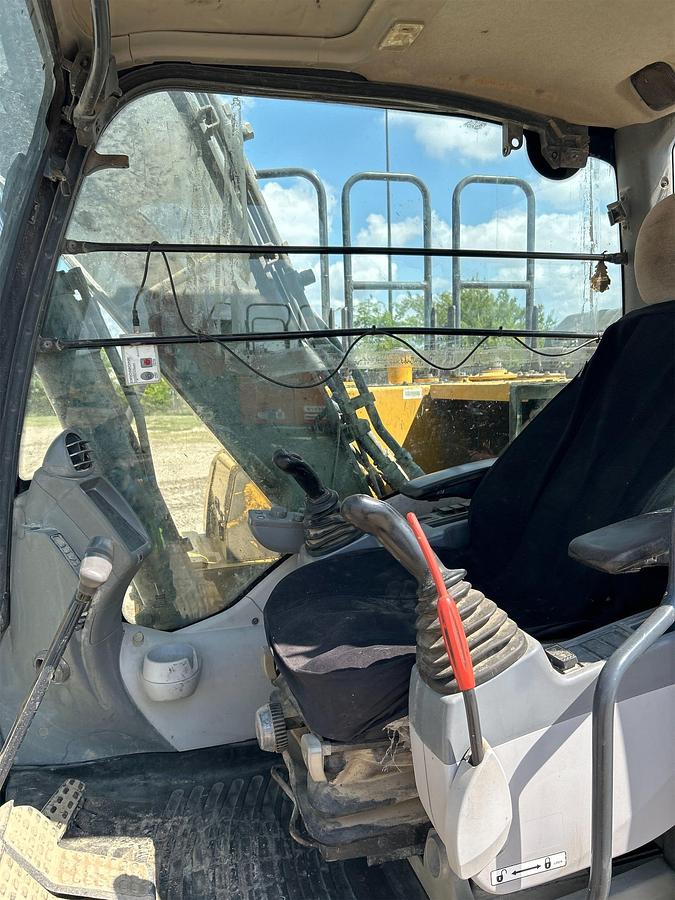 Used 2018 Deere 130G LC