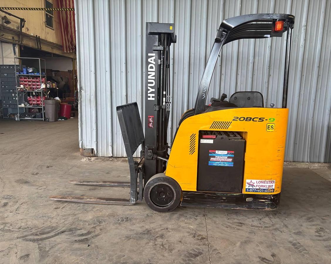 Used 2022 Hyundai 20BCS-9