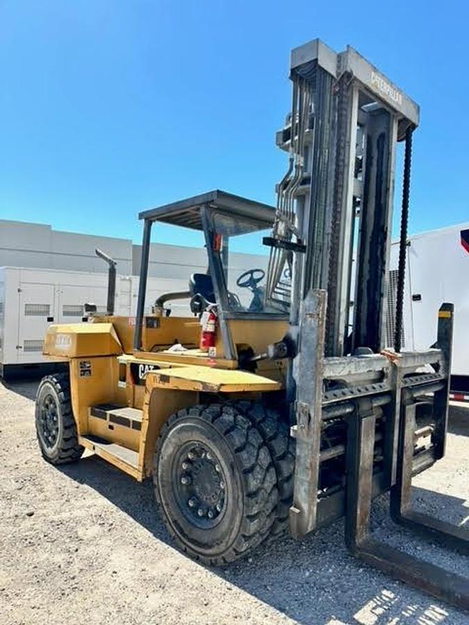 Used 2004 CAT DP115