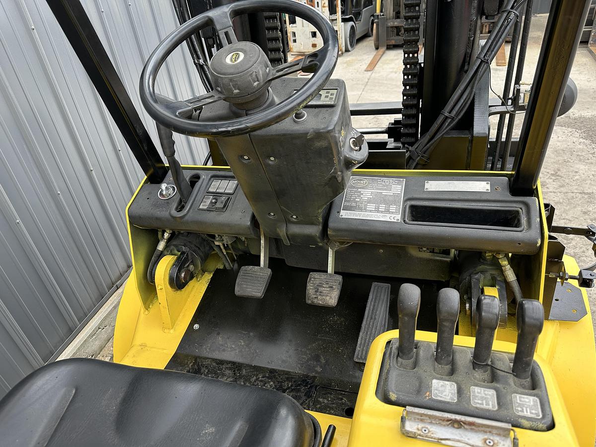 Used 2004 HOIST F180