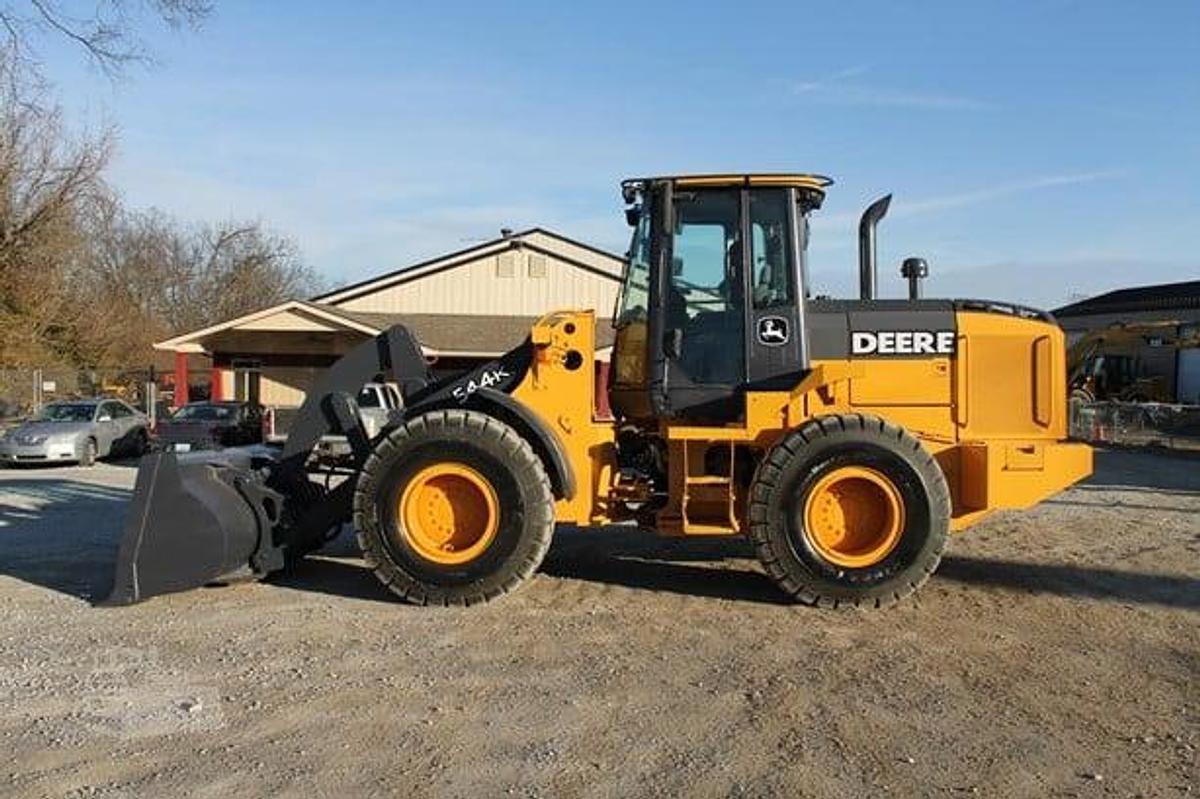 Used 2012 DEERE 544K