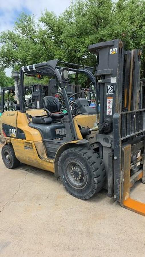 Used 2014 CAT DP50N1 w/ 4WAY Hydraulic Valve!