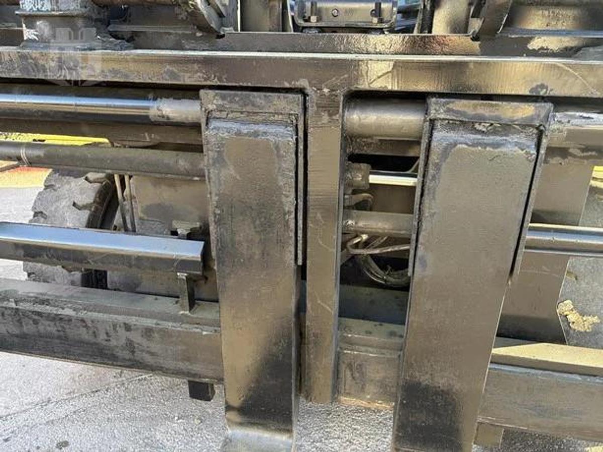 Used RECONDITIONED: 2017 HYSTER H330HD