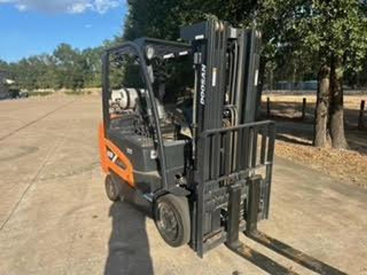 Used 2023 Doosan GC30S