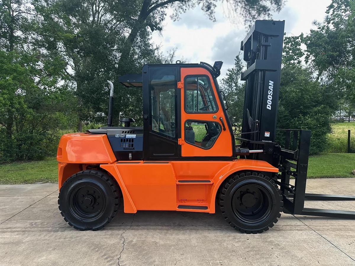 Used 2020 DOOSAN D70S-7 -  15,500 Lbs. CAPACITY