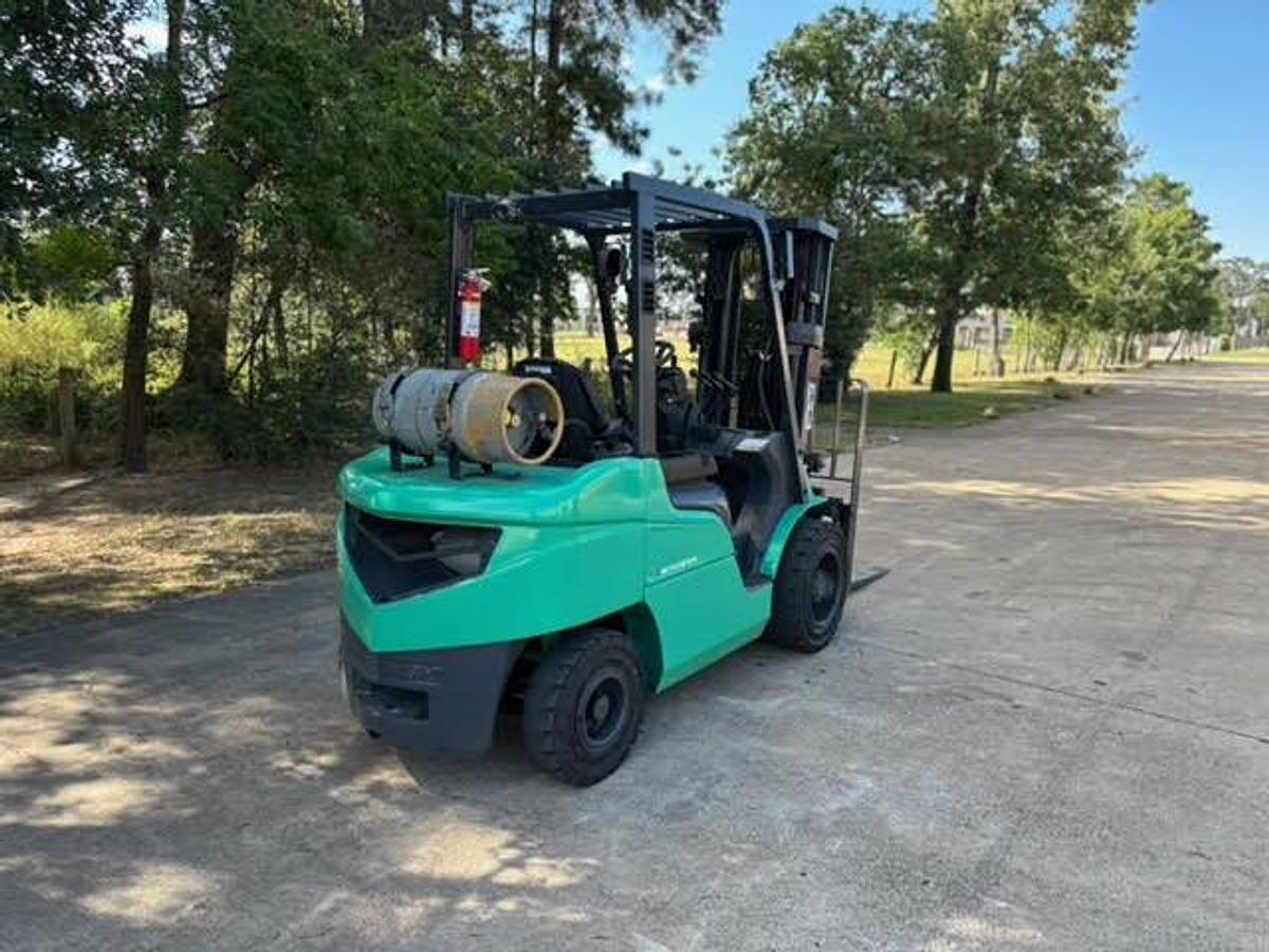 Refurbished 2019 Mitsubishi FG30N5