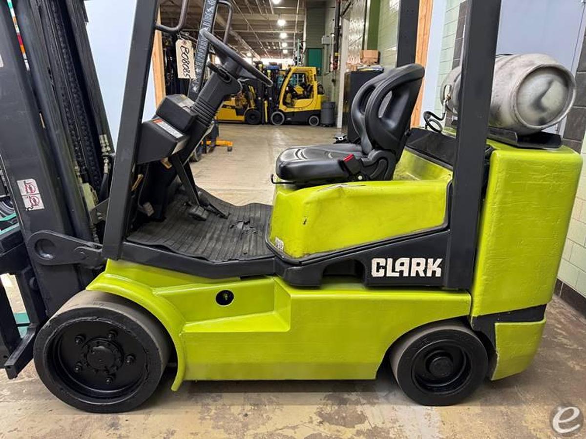 Used 1998 Clark CGC30