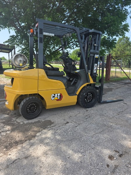 Used 2022 CAT GP25N