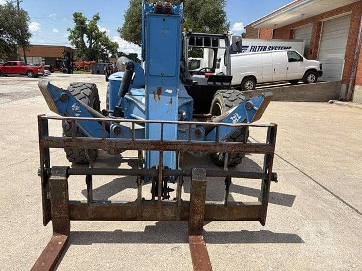 Used 2014 Genie GTH1056