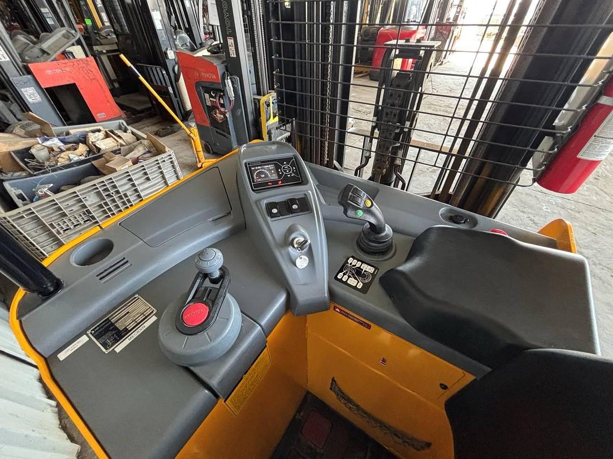 Used 2023 Hyundai 20BPR-9