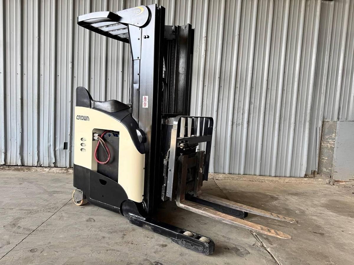 Used 2009 Crown RD5225-30