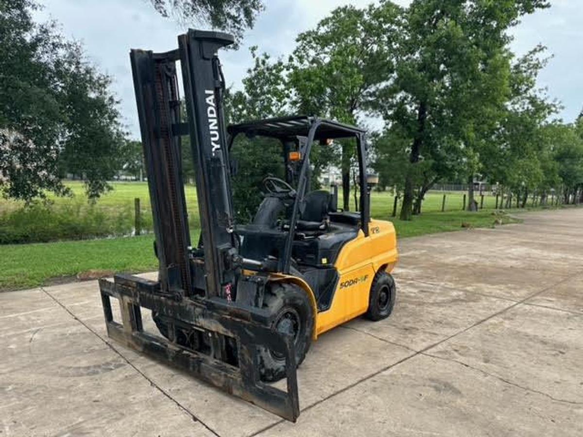 Refurbished 2021 Hyundai 50D-9F
