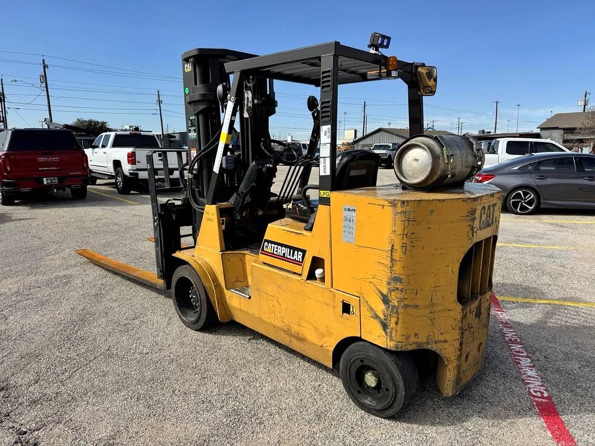 Used WOW! 2007 CAT GC55K - 12K LBS.