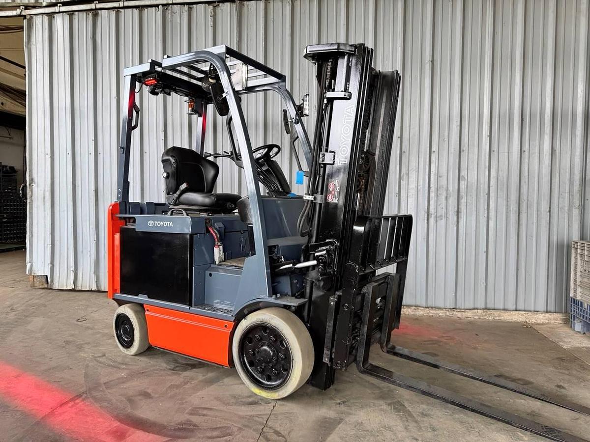 Refurbished RECONDITIONED: 2018 Toyota 8FBCU25 - 5,000 Lb. Electric Forklift!