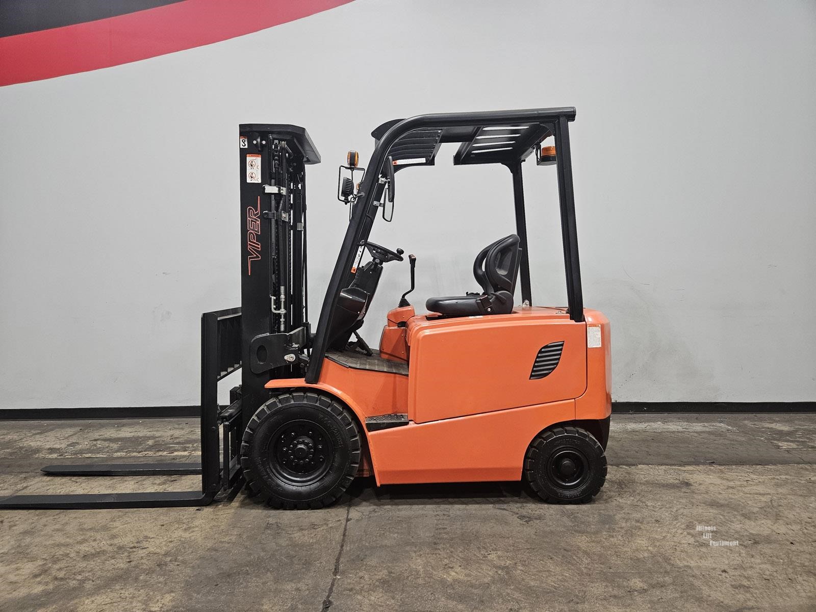 Used 2023 VIPER FB25