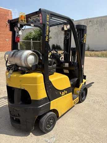 Refurbished 2000 YALE GLC050TG