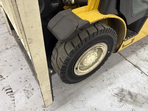 Used 2017 Yale GLP050VX - LOW HOURS!