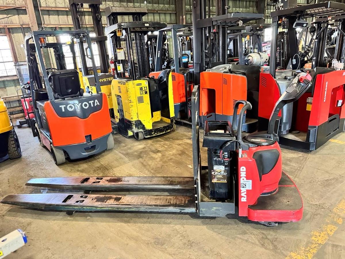 Used 2015 Raymond 8410