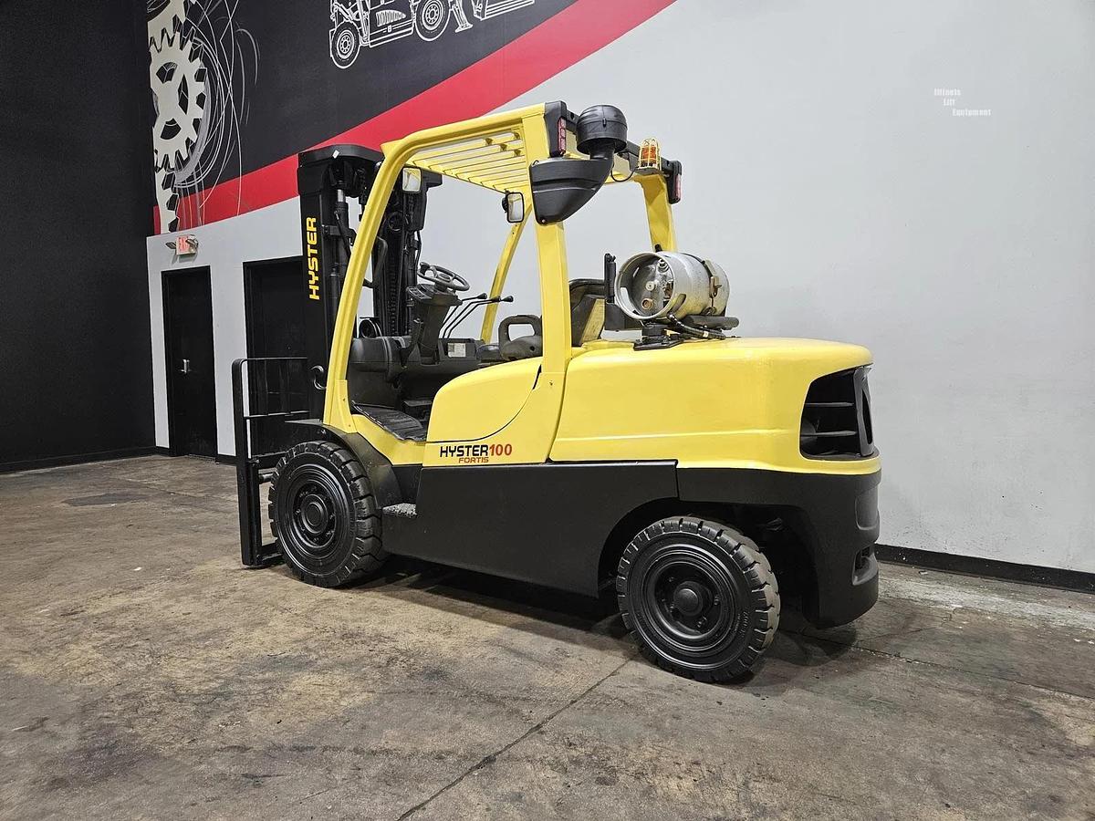 Refurbished 2018 Hyster H100FT - 10,000 LB w/ SSFP