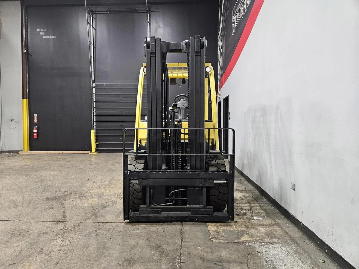 Refurbished 2018 Hyster H100FT - 10,000 LB w/ SSFP