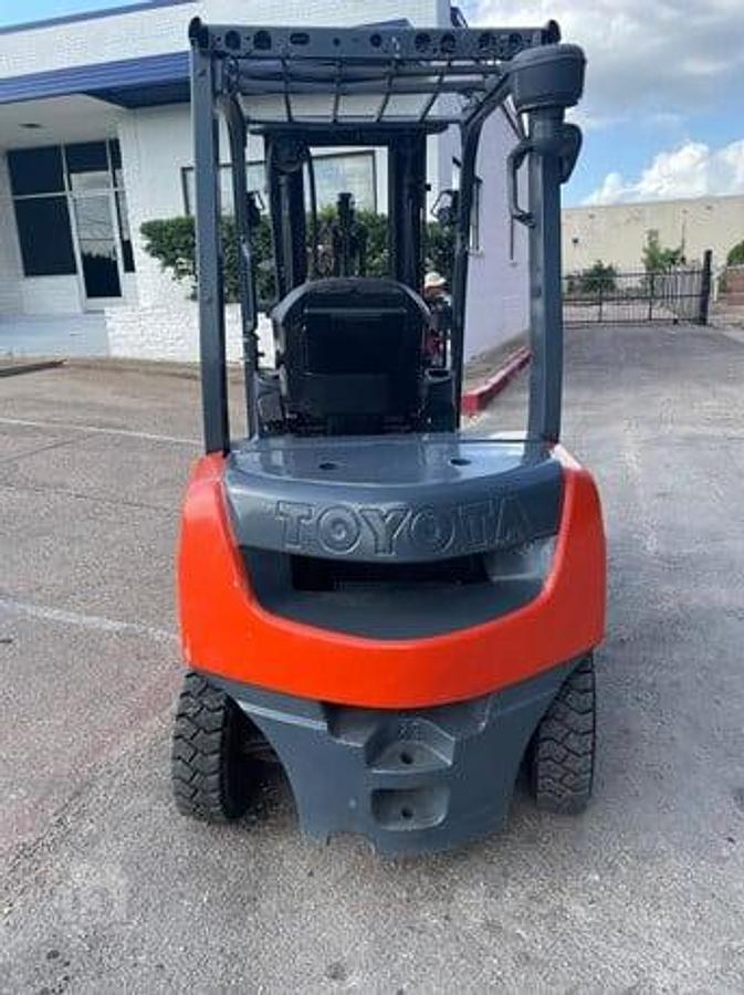 Used 2015 Toyota 8FDU20