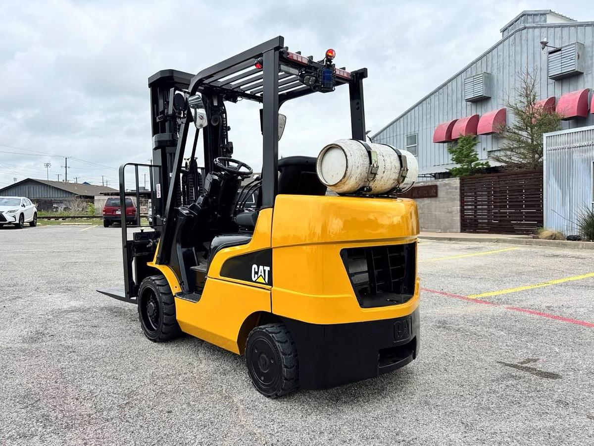 Refurbished 2017 CAT C6000