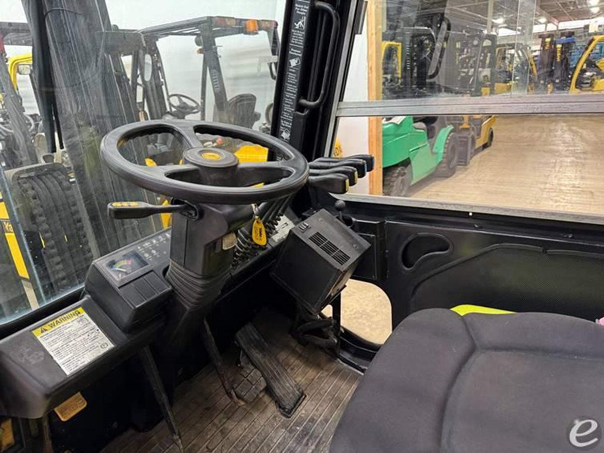 Refurbished 2000 Clark CGP30