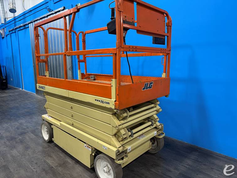 2002 JLG 2646ES