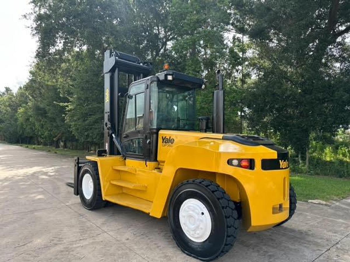 Used 2011 Yale GDP360