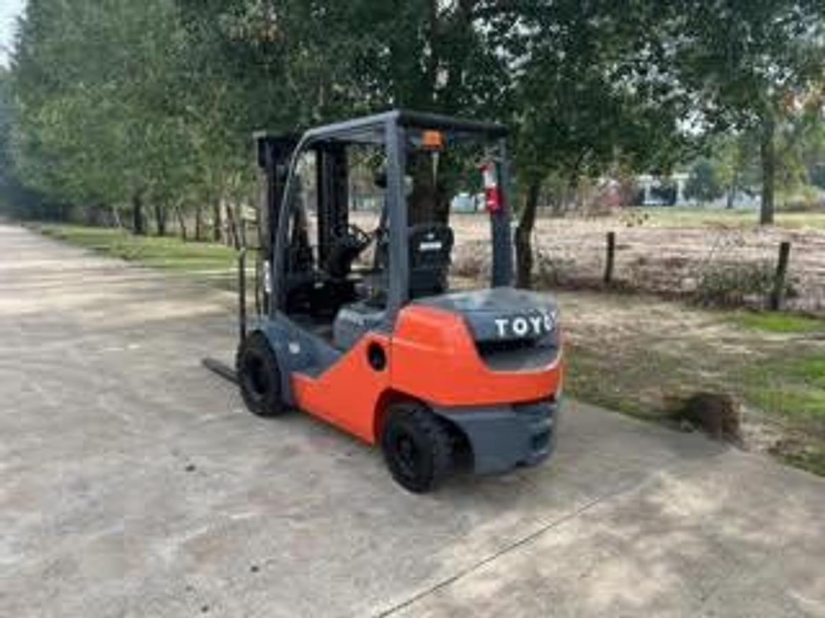 Refurbished 2015 Toyota 8FDU25