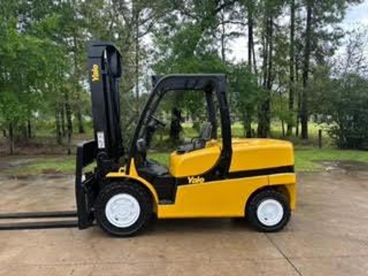 Used 2017 Yale GDP110VX