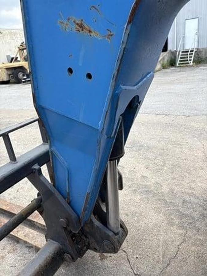 Used 2016 Genie GTH844