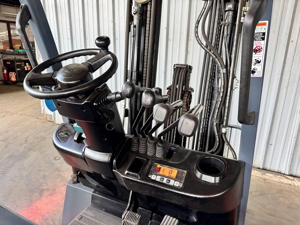 Refurbished RECONDITIONED: 2018 Toyota 8FBCU25 - 5,000 Lb. Electric Forklift!