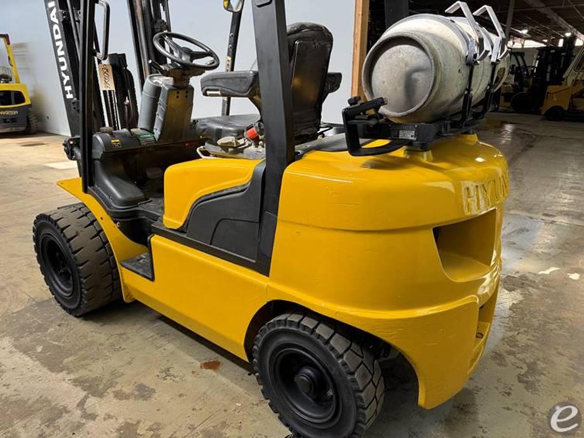 Used 2016 Hyundai H25L-7A