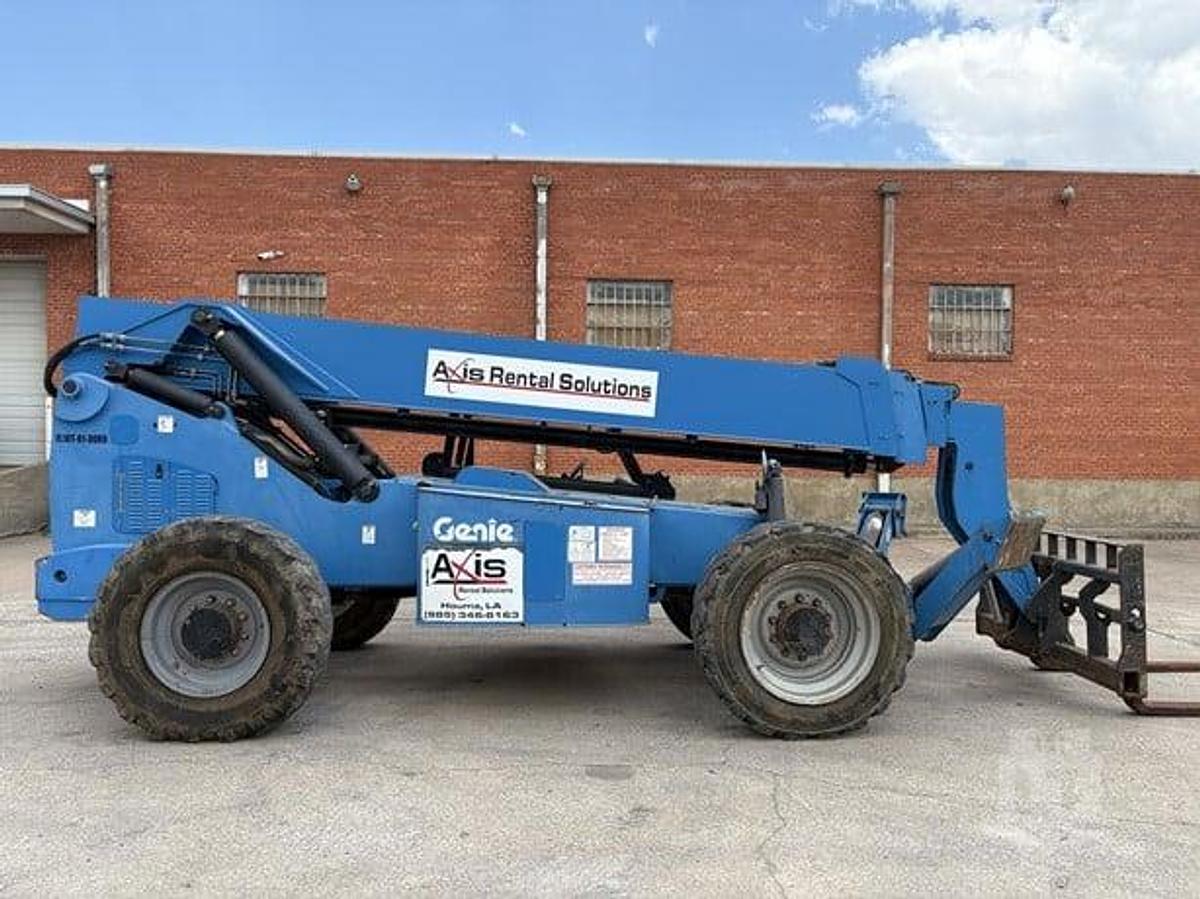 Used 2014 Genie GTH1056