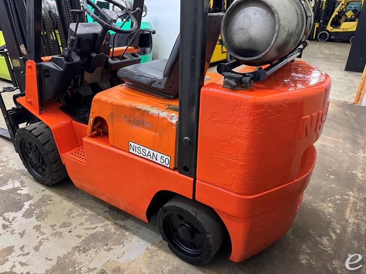 Used 2003 NISSAN C5000