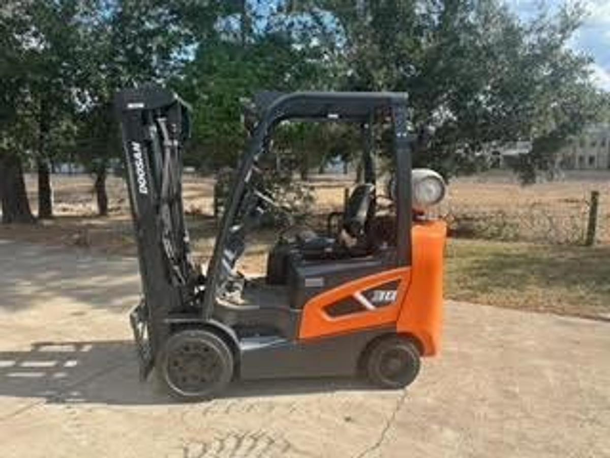 2022 Doosan GC30S