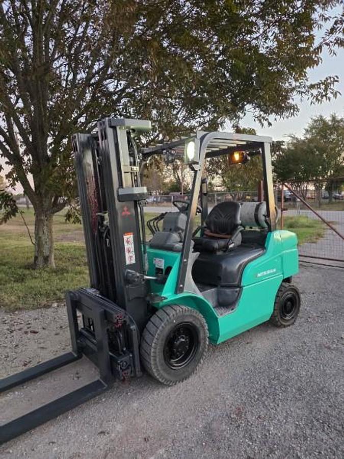 Refurbished 2017 Mitsubishi FG25N