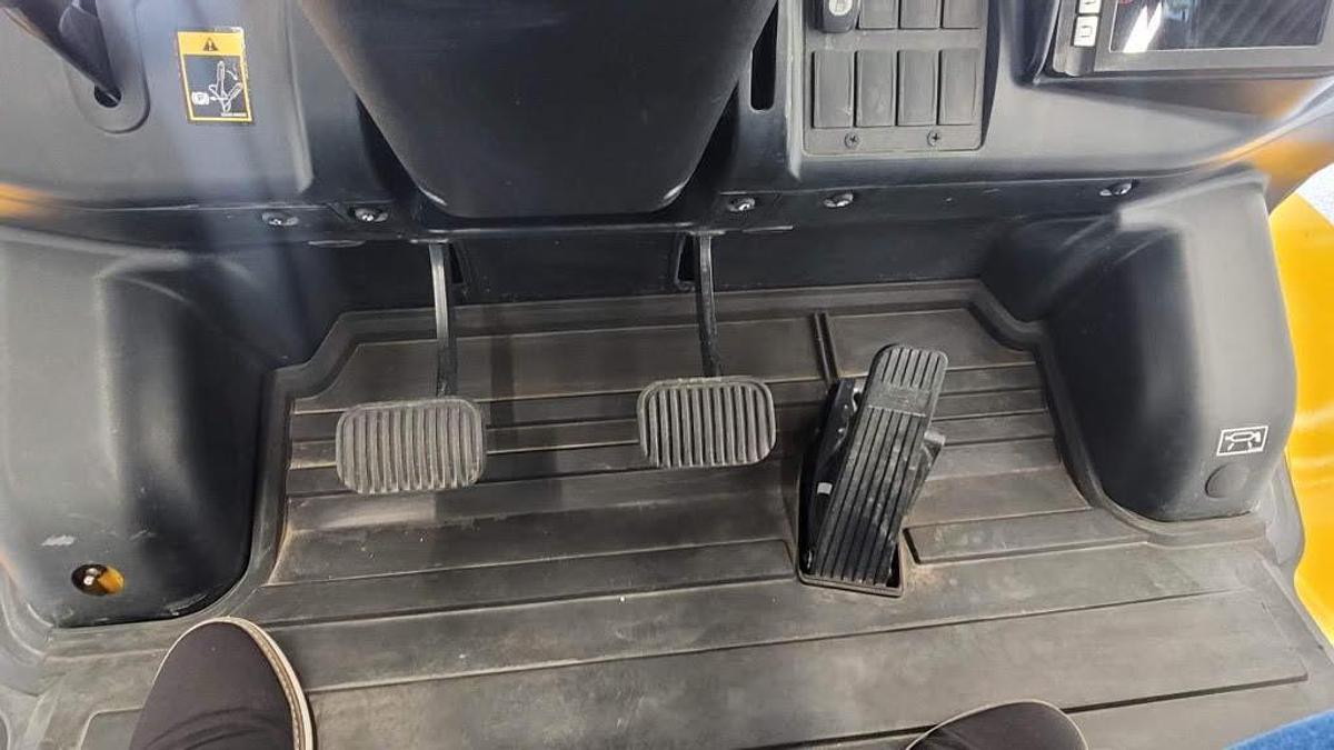 Used 143 HOURS! 2015 Hyundai 45D-9F - 10,000 LBS.