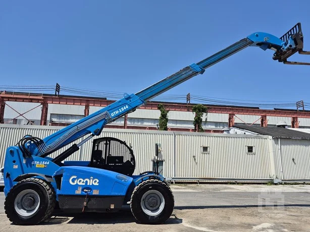 Used 2019 Genie GTH1544