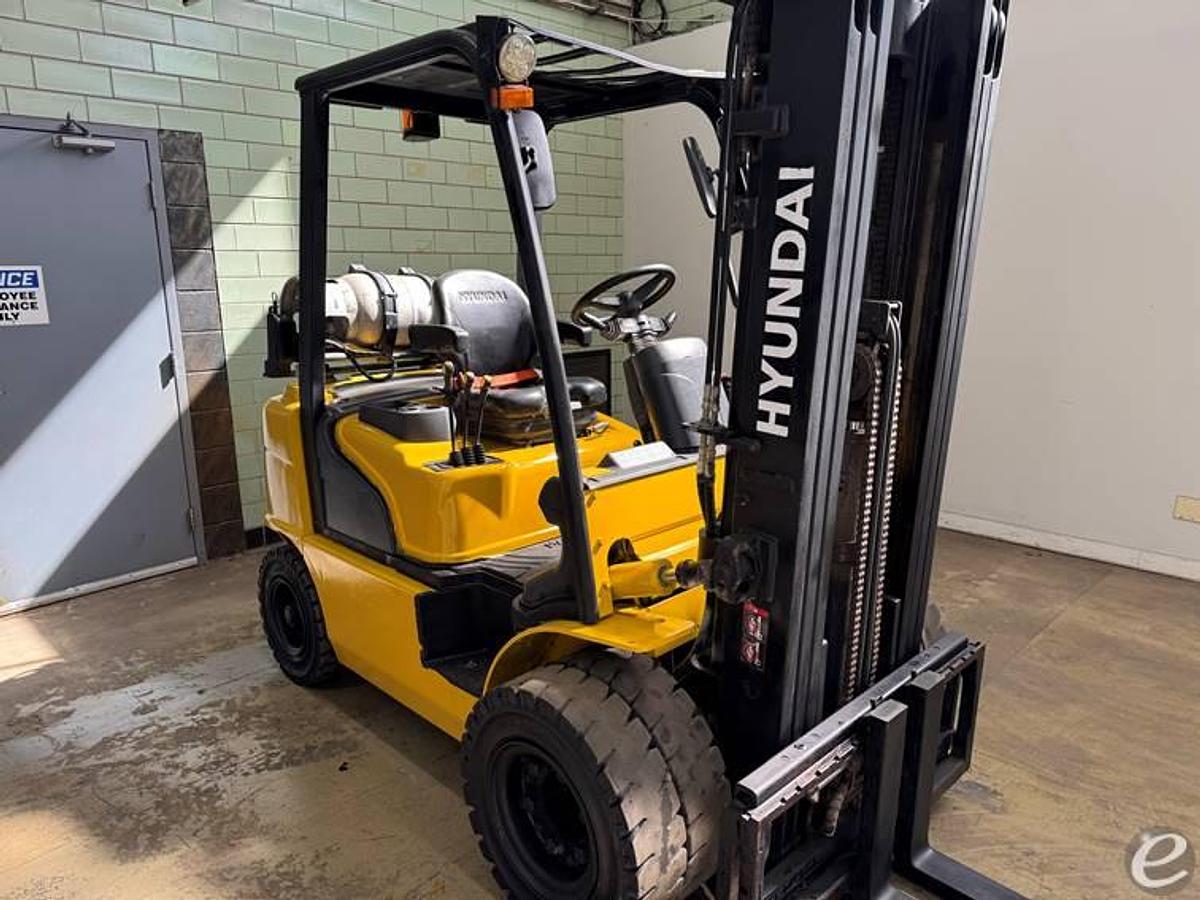 Used 2016 Hyundai H25L-7A