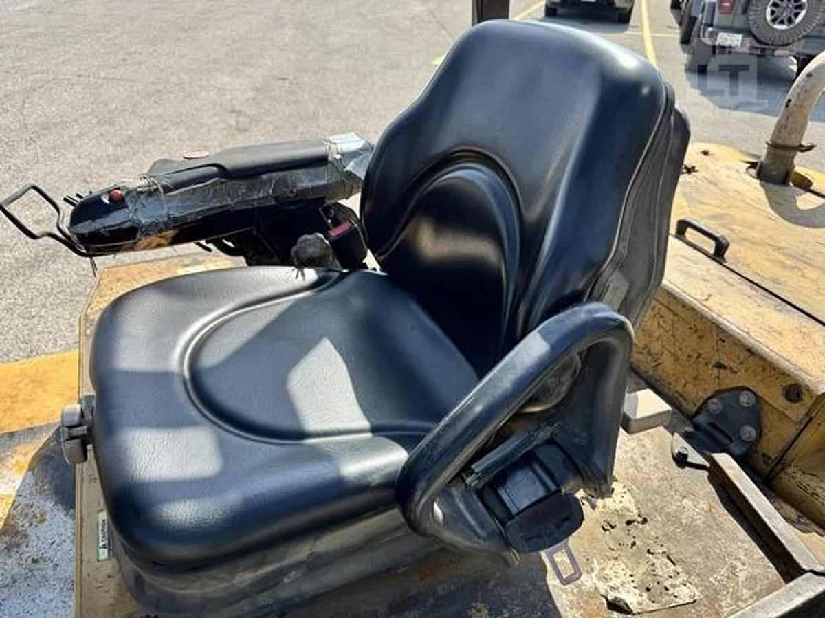 Used 2013 CAT DP70E1-D