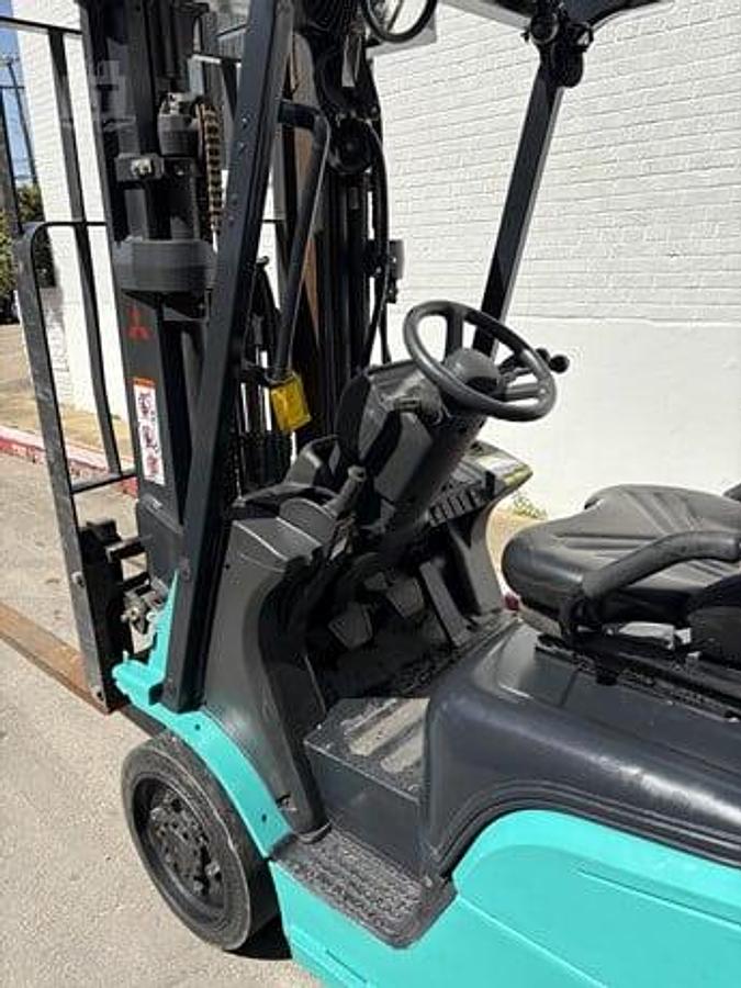 Refurbished RECONDITIONED: 2021 Mitsubishi FGC25N 5,000 Lbs. LPG Forklift