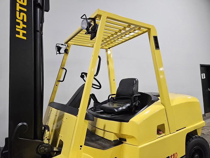 Refurbished 2006 Hyster H110XM