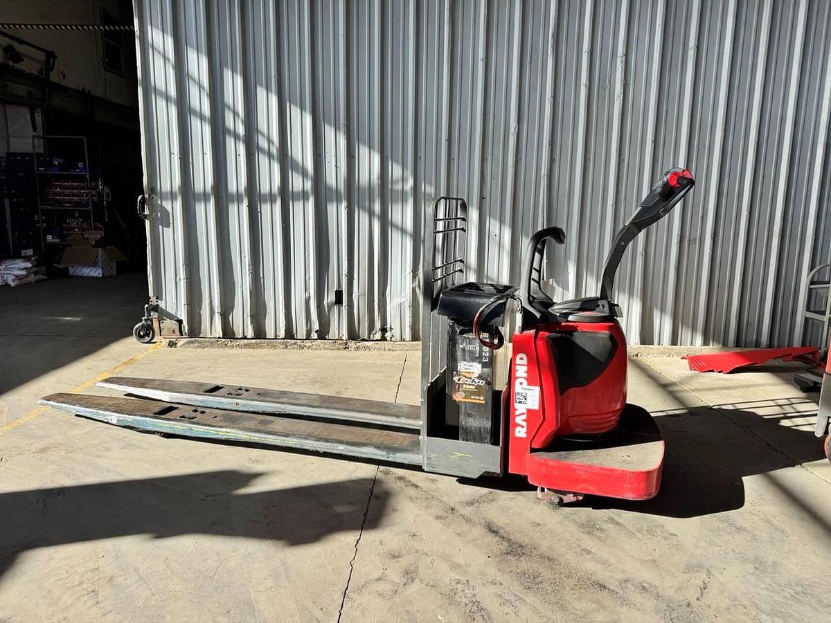 Used 2015 Raymond 8410